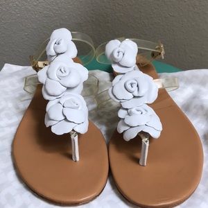 NWOT! DVF White Flower Leather Ankle Sandal!